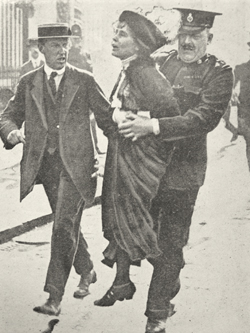 La photo surement la plus connue d'Emmeline Pankhurst. Image © LSE Library