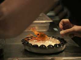 Ants on a Shrimp, par Maurice Dekkers