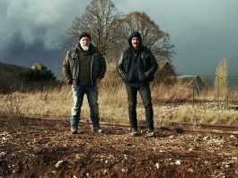 Les premiers, les derniers, par Bouli Lanners